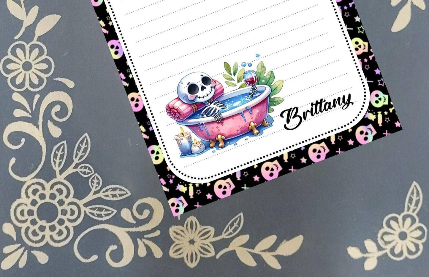 Notepad Skeleton Bath Wine Halloween Stationery: 40 pages